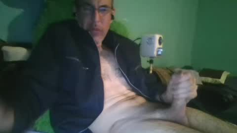 Snapshot of reyes_albert2006 chatting on January 5, 1:36 pm reyes_albert2006 online show from January 5, 1:36 pm