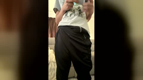 reyesgab online show from May 2, 11:21 pm