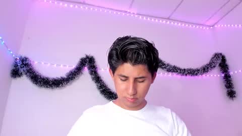 reylatino24 online show from January 6, 8:45 pm