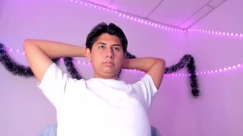 reylatino24 online show from January 11, 11:10 pm