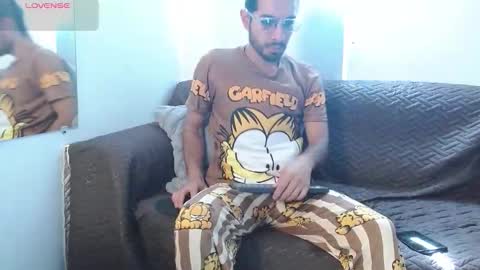 Snapshot of reypablo1 chatting on November 2, 2:08 pm REY PABLO Independent online show from November 2, 2:08 pm