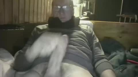 Snapshot of rezznova chatting on January 9, 8:54 pm Joe online show from January 9, 8:54 pm