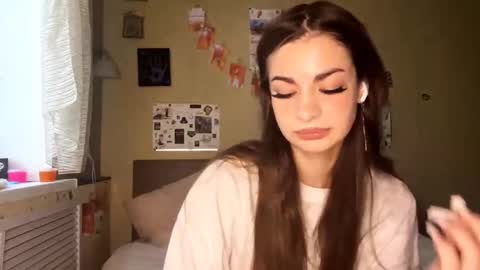 Anna online show from November 13, 8:35 am