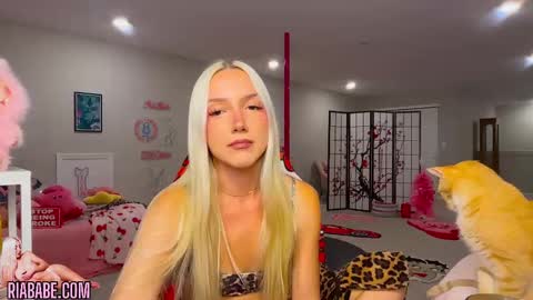 ria  online show from October 18, 2:47 am