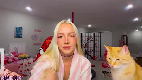 ria  online show from November 14, 4:11 am