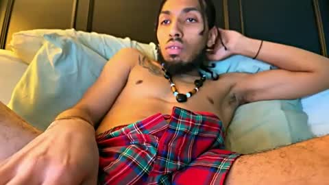 Snapshot of riahrockhard chatting on January 17, 8:24 am Riah online show from January 17, 8:24 am