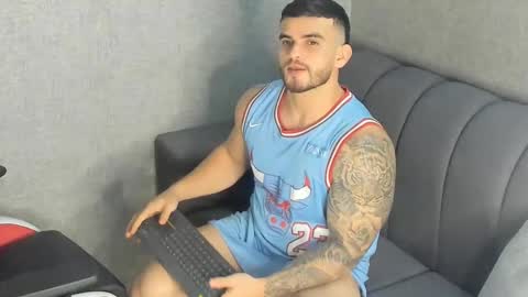 ricardogonzalez666 online show from January 17, 6:26 am