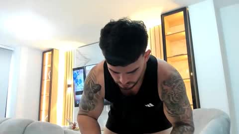 ricardogonzalez666 online show from November 19, 9:15 pm