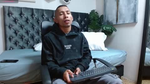 richar_voller online show from February 22, 11:02 am