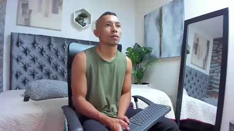 richar_voller online show from July 10, 11:24 am