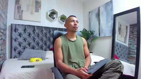 richar_voller online show from July 11, 11:35 am