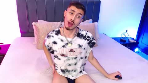 Richard online show from February 6, 3:27 am