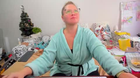 Anna - not anna - right Anna  online show from January 9, 12:08 pm