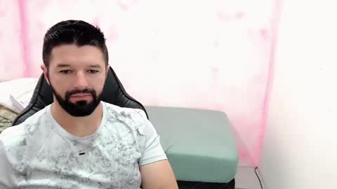 Snapshot of richrolland chatting on January 18, 3:42 am Rickseduction online show from January 18, 3:42 am