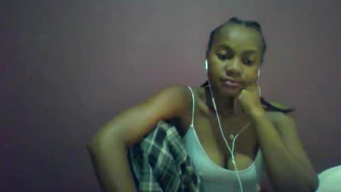ricie001 online show from February 12, 6:41 am