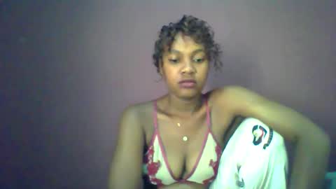ricie001 online show from May 4, 12:01 pm