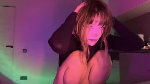 Snapshot of rickisanchez chatting on February 28, 10:00 pm RickiSanchez online show from February 28, 10:00 pm