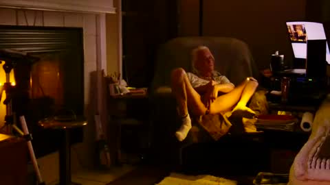 PINK HOLE TWINK online show from February 17, 6:31 am