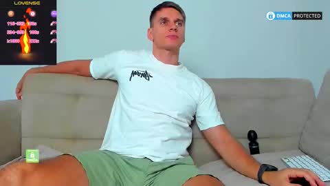 Snapshot of ricky_boltin chatting on October 27, 7:01 am Ricky online show from October 27, 7:01 am