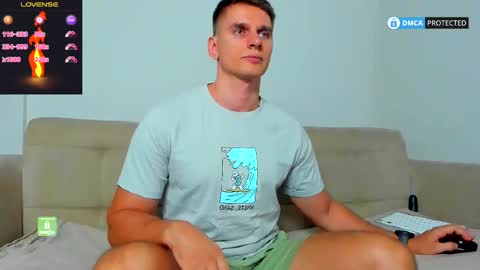 Snapshot of ricky_boltin chatting on November 3, 7:42 am Ricky online show from November 3, 7:42 am