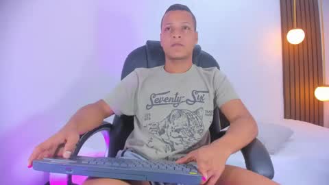 Ricky  online show from December 3, 12:46 am