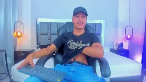 Ricky  online show from January 4, 9:09 pm