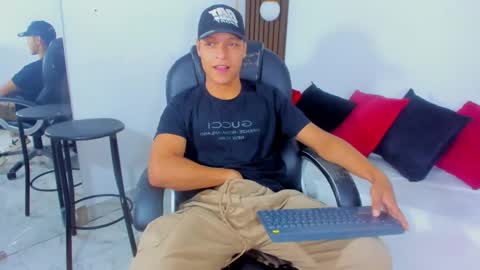 Ricky  online show from February 17, 7:42 pm