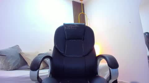 Ricky  online show from March 6, 8:05 pm