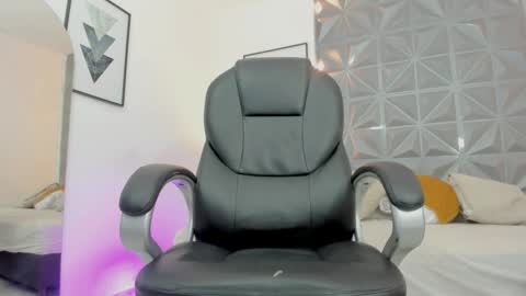 Ricky  online show from November 19, 6:30 pm