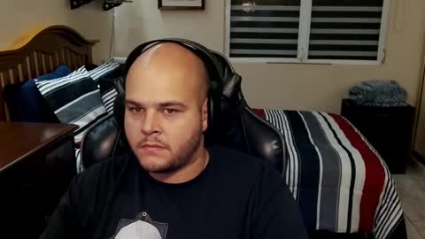 Ricky online show from December 8, 1:35 am