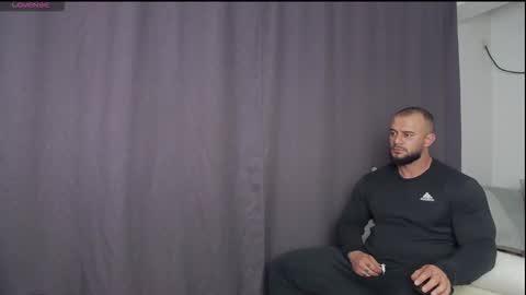 Snapshot of rickymiami1 chatting on October 10, 7:46 pm rickymiami1 online show from October 10, 7:46 pm