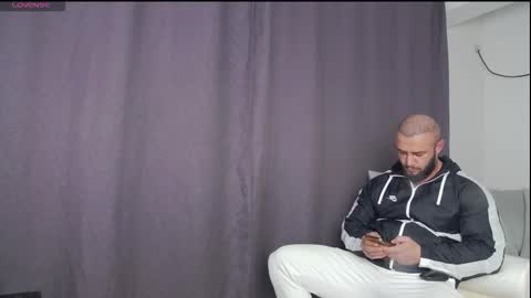 Snapshot of rickymiami1 chatting on October 28, 6:21 pm rickymiami1 online show from October 28, 6:21 pm