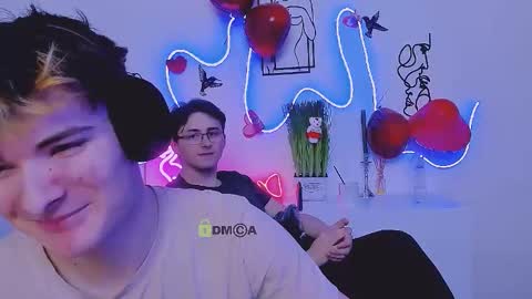 Snapshot of rico_steel chatting on February 10, 7:29 pm Rico online show from February 10, 7:29 pm