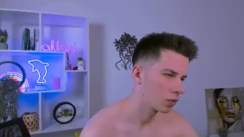 Snapshot of rico_steel chatting on February 18, 7:43 pm Rico online show from February 18, 7:43 pm