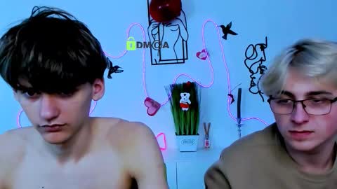 Snapshot of rico_steel chatting on February 19, 7:54 pm Rico online show from February 19, 7:54 pm