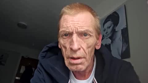 Snapshot of ridetherodd96 chatting on November 20, 1:44 pm ridetherodd96 online show from November 20, 1:44 pm