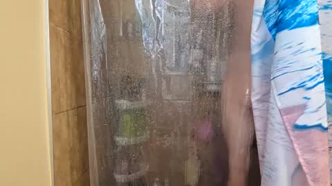 Snapshot of ridiculousness00 chatting on January 5, 8:56 pm bwc daddy online show from January 5, 8:56 pm