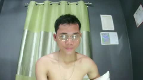 Snapshot of rignerhorn chatting on July 29, 10:24 am Rignerhorn online show from July 29, 10:24 am