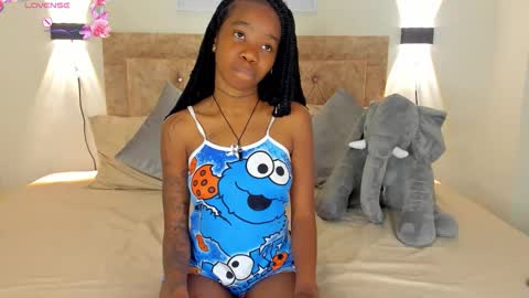 ri ri online show from October 31, 12:50 pm