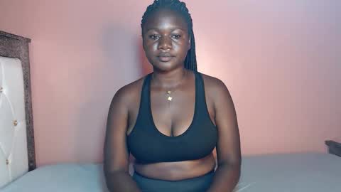 rihanah256 online show from February 19, 9:00 pm