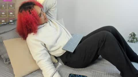 Snapshot of rihannadeep chatting on June 5, 9:59 am Sara online show from June 5, 9:59 am