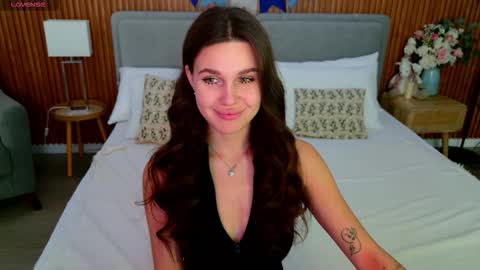 Rihanna online show from October 5, 5:00 pm