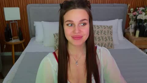 Rihanna online show from November 1, 5:04 pm