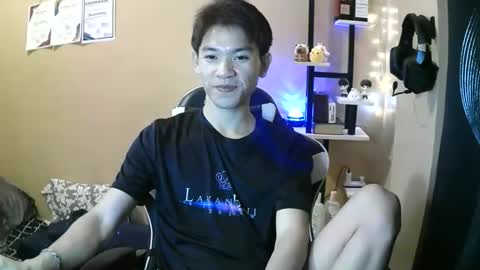 riiichie12 online show from February 23, 5:10 pm