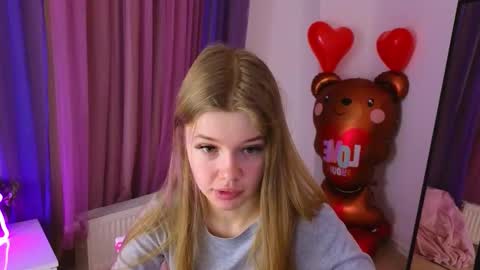 Rina online show from February 7, 9:40 pm