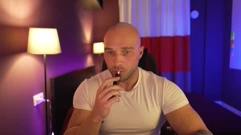 rikadler online show from March 22, 12:52 pm