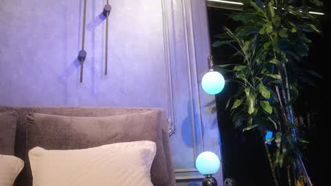    if you wanna buy smth stockingsph etc  custom videos or pics  online show from December 2, 1:35 pm