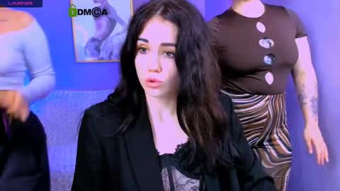 Meow online show from November 12, 8:30 pm