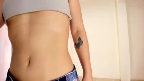 Snapshot of riley_skye_ chatting on December 20, 1:22 pm RAILEY online show from December 20, 1:22 pm