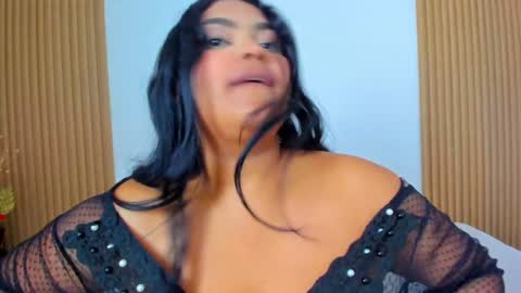 Snapshot of rileydolly chatting on January 3, 6:22 am RileyDolly online show from January 3, 6:22 am